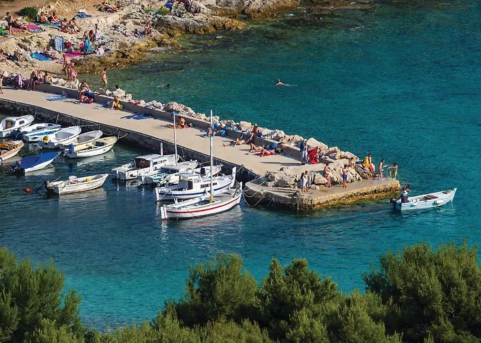 Апартаменты Lovely In With Wifi